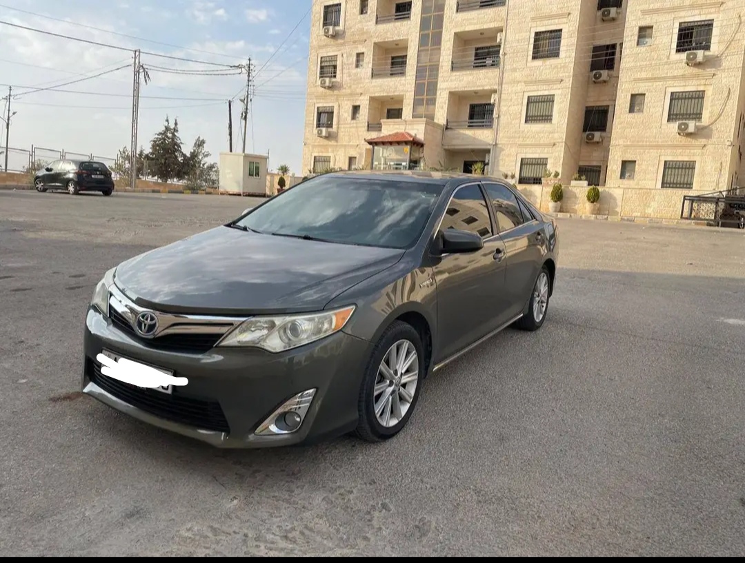 تويوتا كامري 2012 للبيع