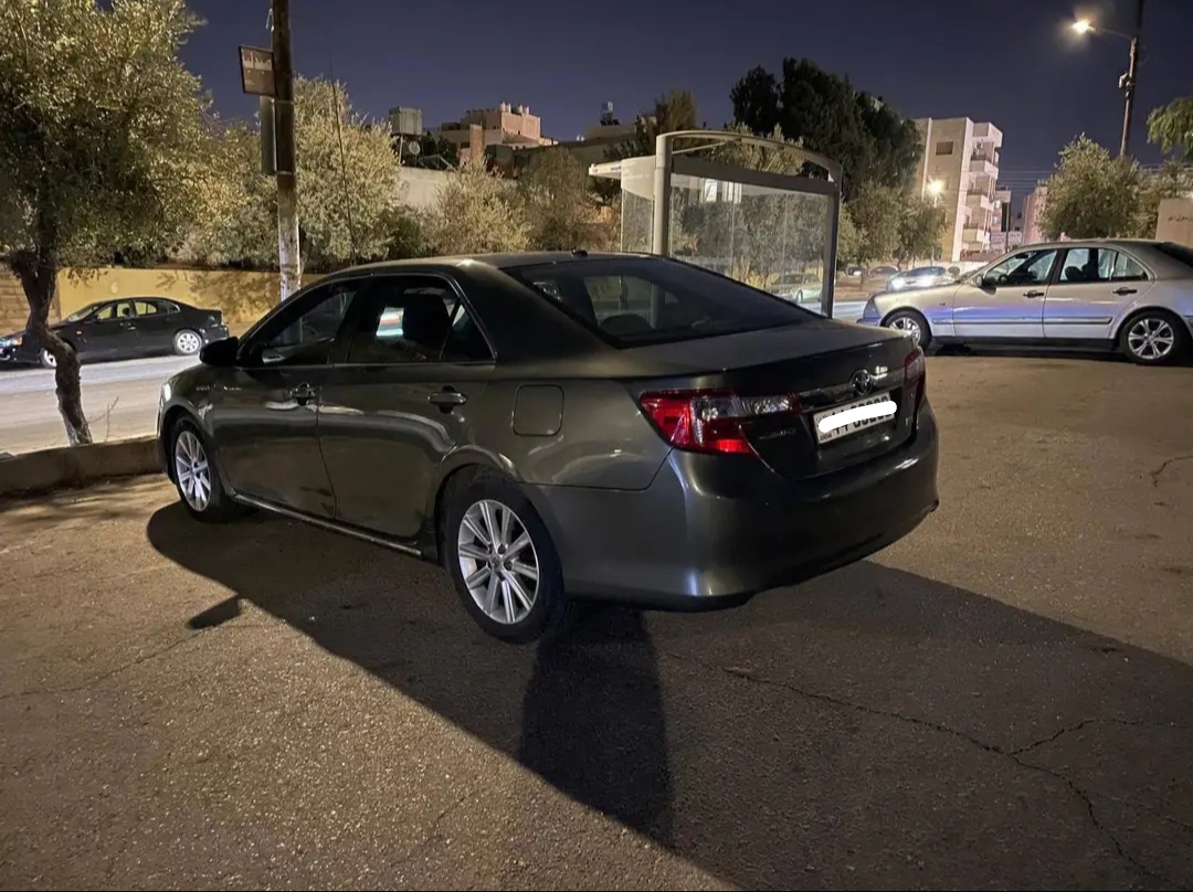 تويوتا كامري 2012 للبيع