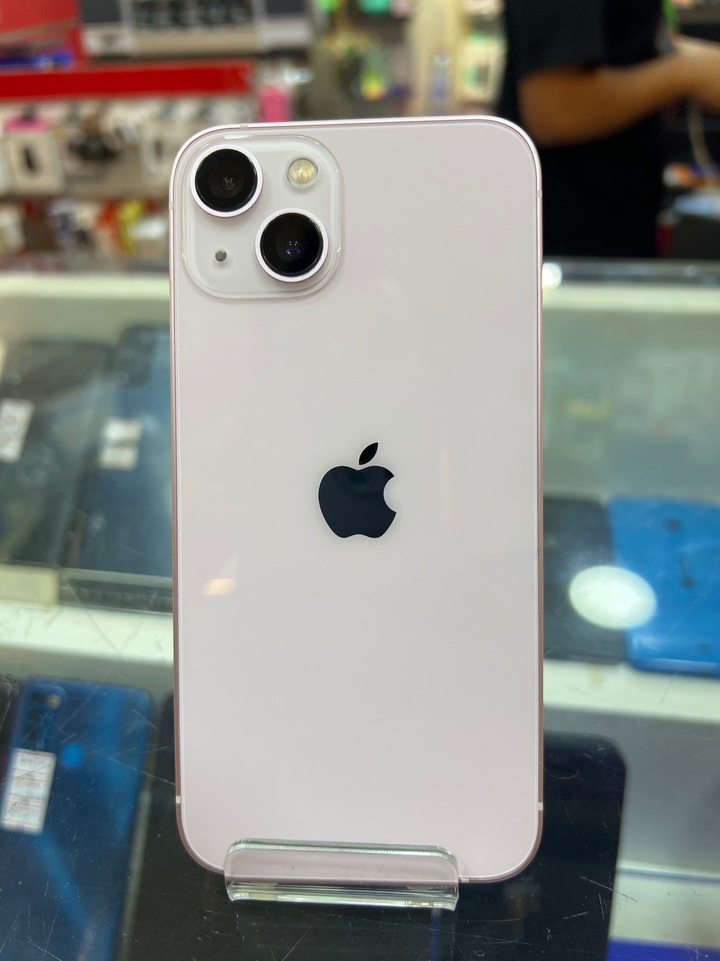 ايفون 13 للبيع
